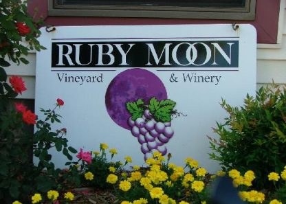 Ruby Moon Vineyard And Winery